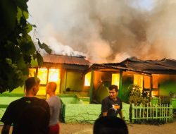 Enam Unit Rumah Dinas Asrama TNI Kuanino Terbakar