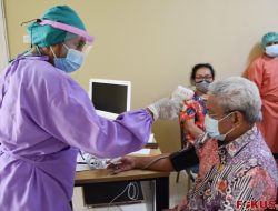 Dukung Vaksinasi, Wawali dan Istri Divaksin Covid 19