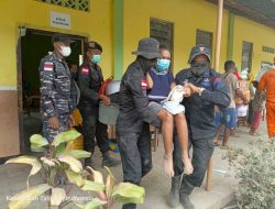Brimob Polda NTT Bantu Korban Erupsi Gunung Lewotobi Folres Timur