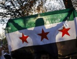 Rezim Otoriter Presiden Bashar Al Assad digulingkan, Kedubes Suriah di Jakarta Ganti Bendera Jadi “ Bintang Tiga “