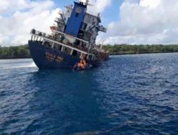 BREAKING NEWS : Kapal Kargo MV Kuala Mas Tenggelam di Bolok, 19 ABK Selamat