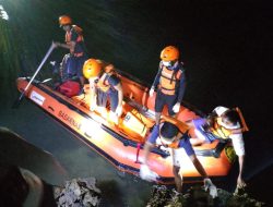 Tim SAR Gabungan Temukan Seorang Pria yang Tenggelam Saat Memancing di Pantai Oenaek
