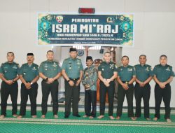 Korem 161/WS Menggelar Peringatan Isra Mi’raj Bersama Prajurit PNS dan Persit KCK Koorcab Rem 161 PD IX/Udayana