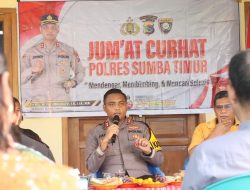 Jumat Curhat di Wangga: Kapolres Sumba Timur Dorong Kolaborasi dalam Menjaga Keamanan