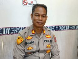 Edan ! Alfred Kause Guru SMAN 4 Kupang Dipukul Muridnya Ketika Sementara Mengajar