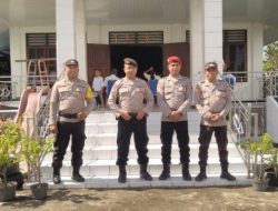 Gabungan Anggota Polda NTT dan Polresta Sukses Amankan Missa Paskah Gereja Haukoto dan TDM
