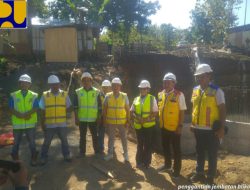 Pembangunan Proyek Jalan dan Jembatan Bliko, Anggota DPRD NTT, Ana Waha Kolin Minta Perioritaskan Pekerja Lokal
