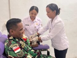 Babinsa Koramil 1627-03/Batutua Rote Ndao, Selalu  Hadir Untuk Mengatasi Kesulitan Masyarakat
