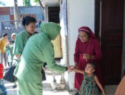 Sambut HUT ke-80 RI Persit KCK Koorcab Rem 161 PD IX/Udayana, Anjangsana ke ke Panti Asuhan Guardian Holy Angel