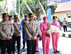 Kapolda NTT Disambut Meriah di Polres Belu, Diterima dengan Adat Hasehawaka dan Tarian Likurai
