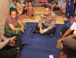 Kapolres Nagekeo Jenguk Korban Banjir Bandang di Desa Sawu