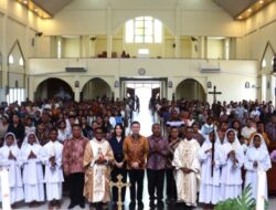 Pemkot Kupang Serahkan Bantuan Rp 100 Juta untuk Pembangunan Gereja St. Andreas Lasiana