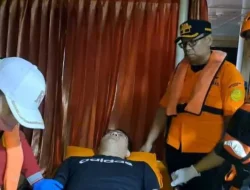 Tim SAR Gabungan Evakuasi Medis Kru Kapal Asing di Perairan Pulau Kera