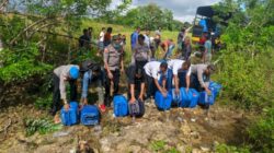 Polres Sumba Barat Musnahkan 11.200 Liter Miras Ilegal, Kapolda NTT Tegaskan Komitmen Berantas Peredaran