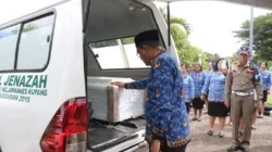Gubernur NTT Terima Kedatangan Jenazah Alex Koroh di Bandara El Tari Kupang