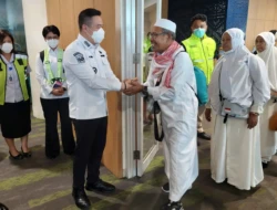 Pemkot Kupang Fasilitasi Jemaah Haji, Wali Kota Jemput Langsung di Bandara El Tari