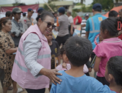 Srikandi PLN Hadir di Pengungsian, Pulihkan Keceriaan Anak-Anak Korban Bencana NTT